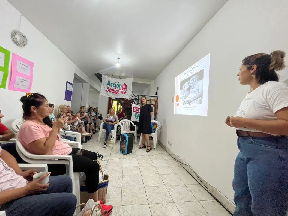 Charla1.jpg