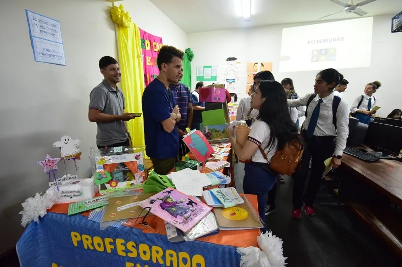 FOTO EXPO CARRERAS 4.jpg