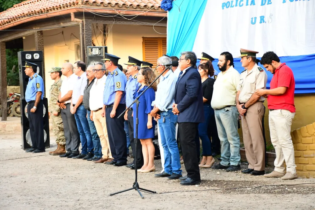 El subjefe de Policía posesiono en sus cargos a los nuevos jefes de Unidades Regionales (2).jpg